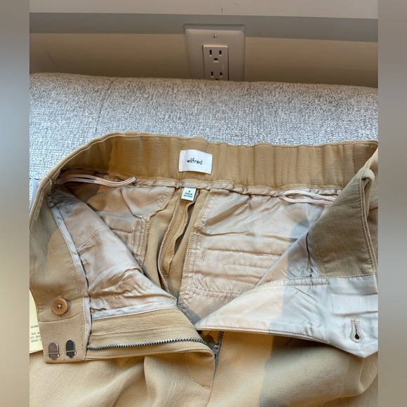 BNWT | ARITZIA | WILFRED | sandy beige high waisted dashwood pleated crepe pants - Picture 12 of 14